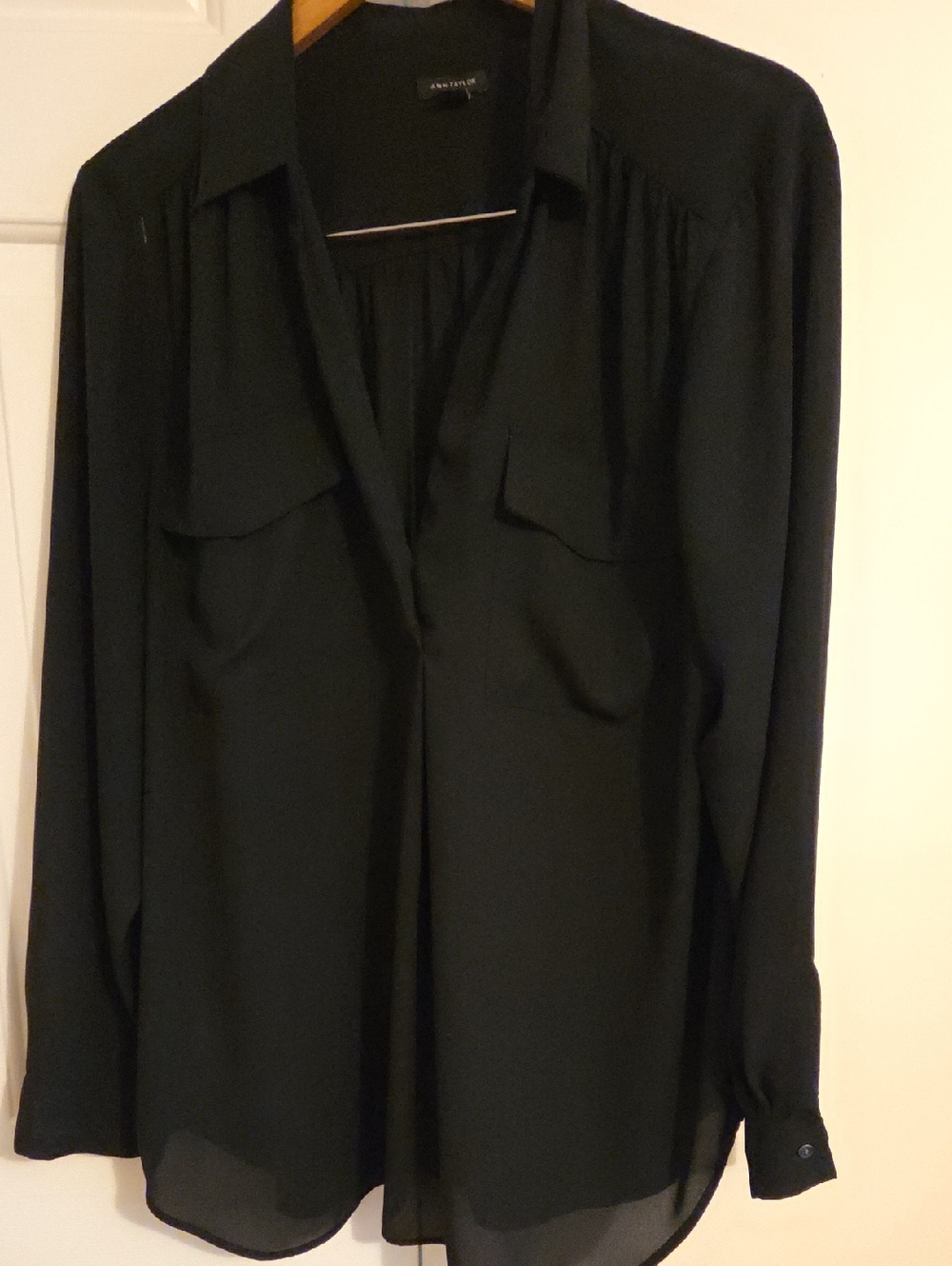 ANN TAYLOR CAMP SHIRT Black Long-Sleeve V-Neck Blouse with Chest Flap Pockets